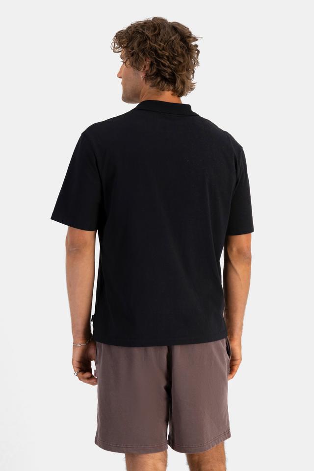 Fletcher (He/Him) wears size M and is 185cm tall with 101cm chest and 81cm waist