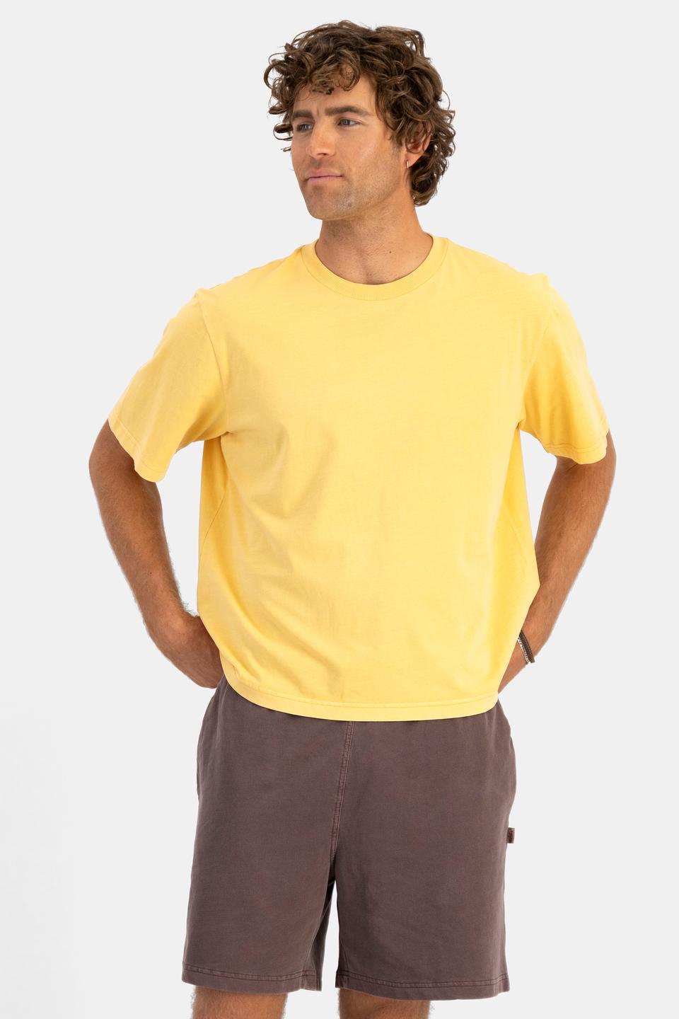 Fletcher (He/Him) wears size M and is 185cm tall with 101cm chest and 81cm waist
