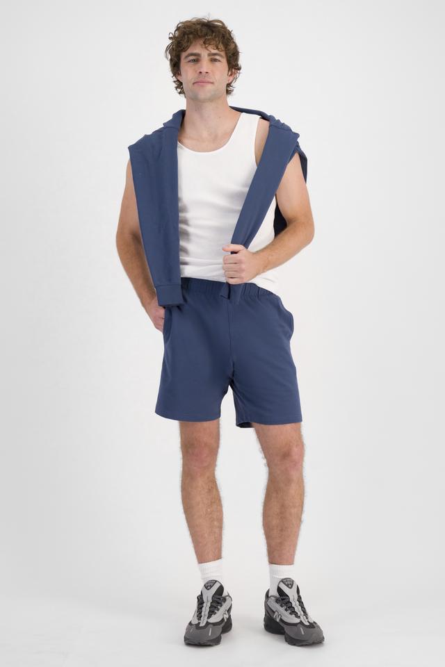 Fletcher (He/Him) wears size M and is 185cm tall with 101cm chest and 81cm waist