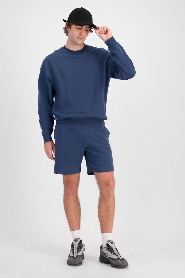 Fletcher (He/Him) wears size M and is 185cm tall with 101cm chest and 81cm waist