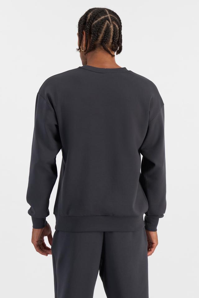 DREW (He/Him) wears size M and is 183cm tall with 97cm chest and 80cm waist
