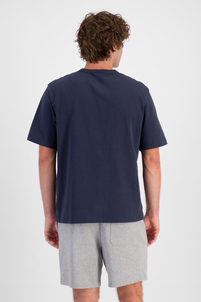 Fletcher (He/Him) wears size M and is 185cm tall with 101cm chest and 81cm waist