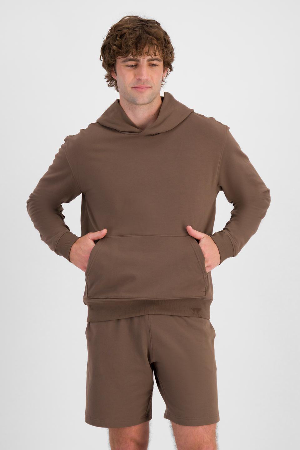 Fletcher (He/Him) wears size M and is 185cm tall with 101cm chest and 81cm waist
