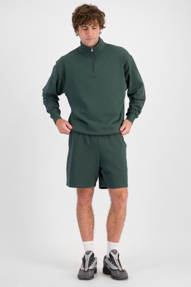 Fletcher (He/Him) wears size M and is 185cm tall with 101cm chest and 81cm waist