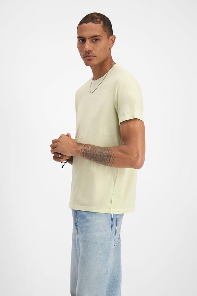 Luke (He/Him) wears size Medium and is 187cm tall with 91cm chest and 78cm waist