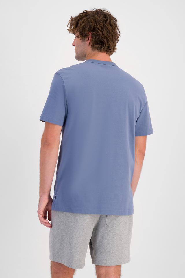 Fletcher (He/Him) wears size M and is 185cm tall with 101cm chest and 81cm waist