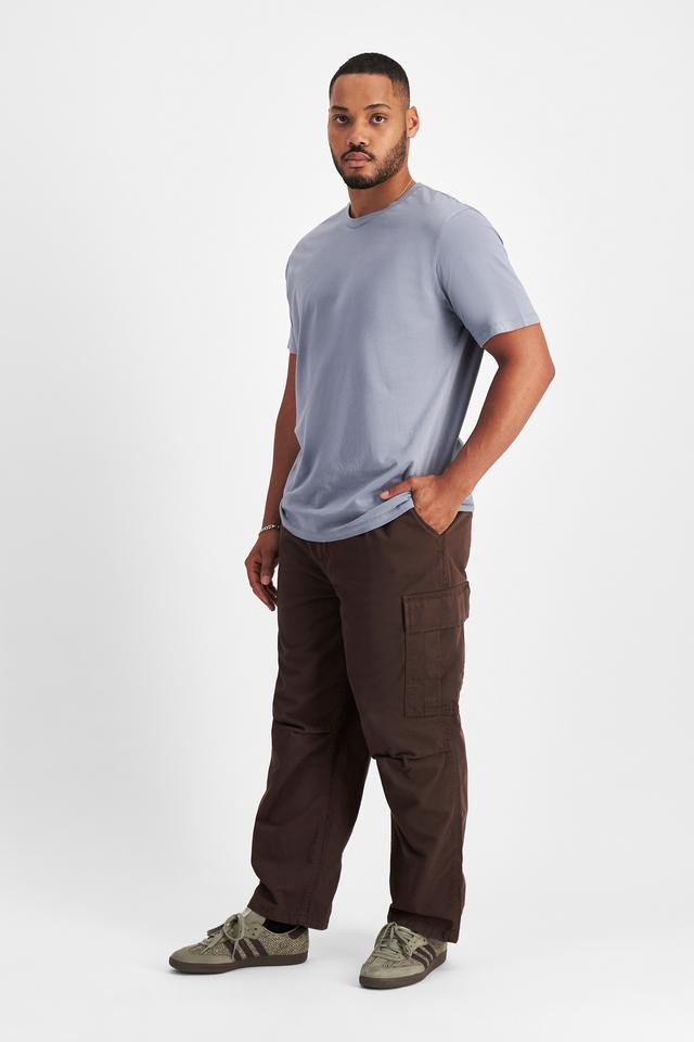 Jason (He/Him) wears size XL and is 194cm tall with 93cm chest and 113cm waist