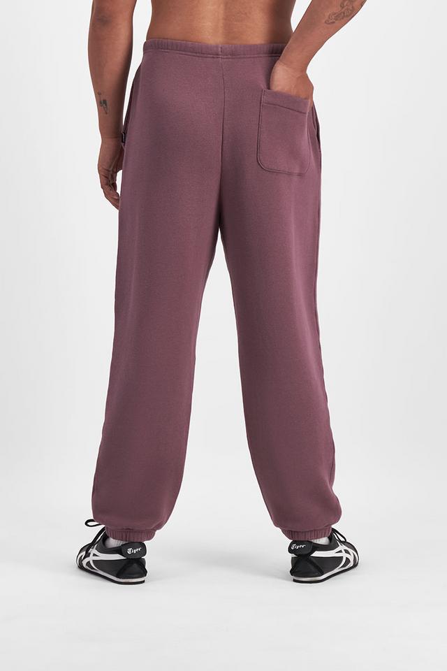 Carl-Michael (He/Him) wears size Medium and is 186cm tall with 97cm chest and 83cm waist