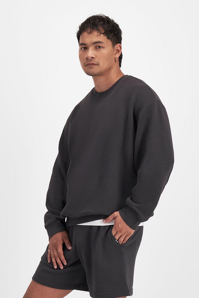 Carl-Michael (He/Him) wears size Medium and is 186cm tall with 97cm chest and 83cm waist