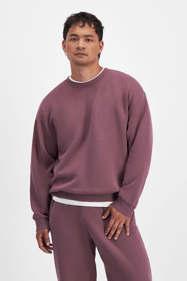 Carl-Michael (He/Him) wears size Medium and is 186cm tall with 97cm chest and 83cm waist