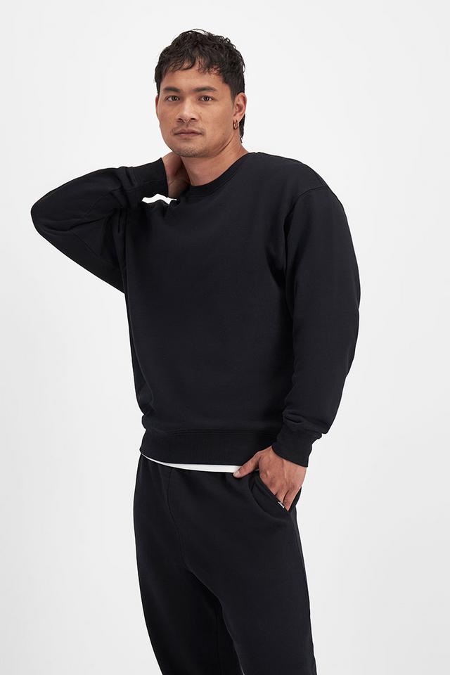 Carl-Michael (He/Him) wears size Medium and is 186cm tall with 97cm chest and 83cm waist