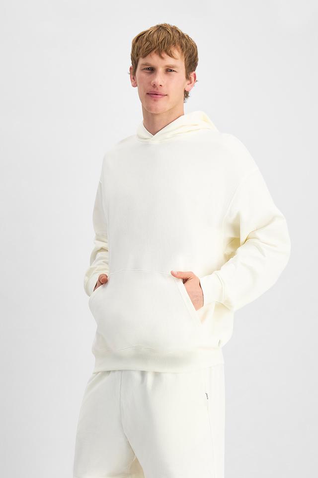 Max (He/Him) wears size Medium and is 189cm tall with 90cm chest and 73cm waist