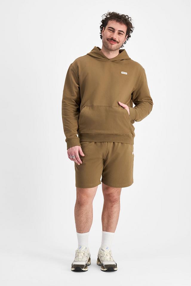 Sam (He/Him) wears size XL and is 178cm tall with 112cm chest