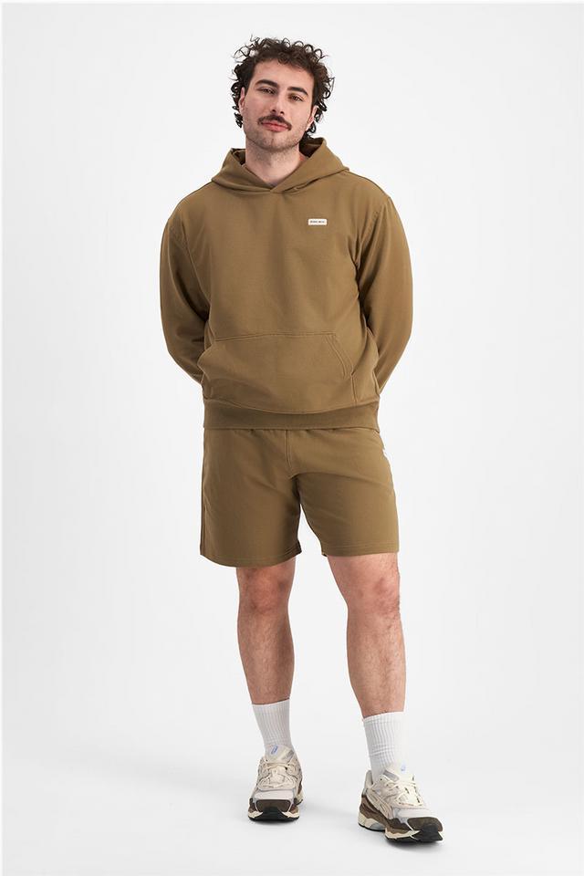 Sam (He/Him) wears size XL and is 178cm tall with 112cm chest