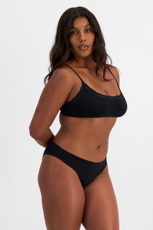 Camryn (She/Her) wears size 10 and is 177cm tall with 95cm chest and 74cm waist