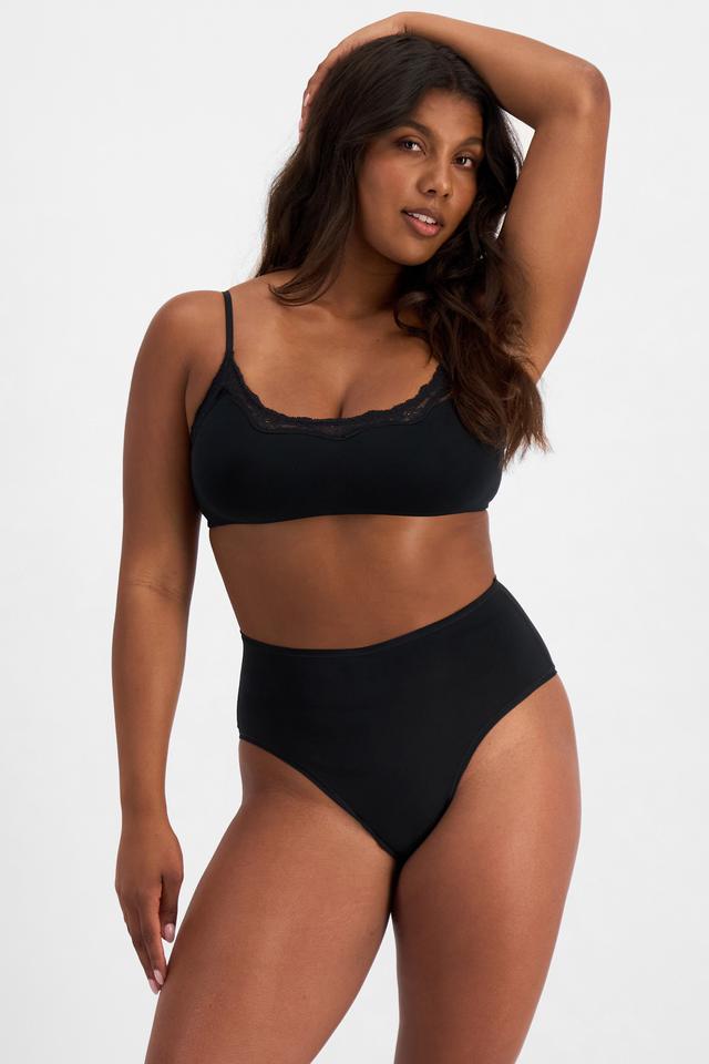 Camryn (She/Her) wears size 10 and is 106cm tall with 95cm chest and 74cm waist