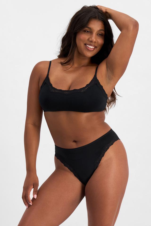 Camryn (She/Her) wears size 10 and is 106cm tall with 95cm chest and 74cm waist