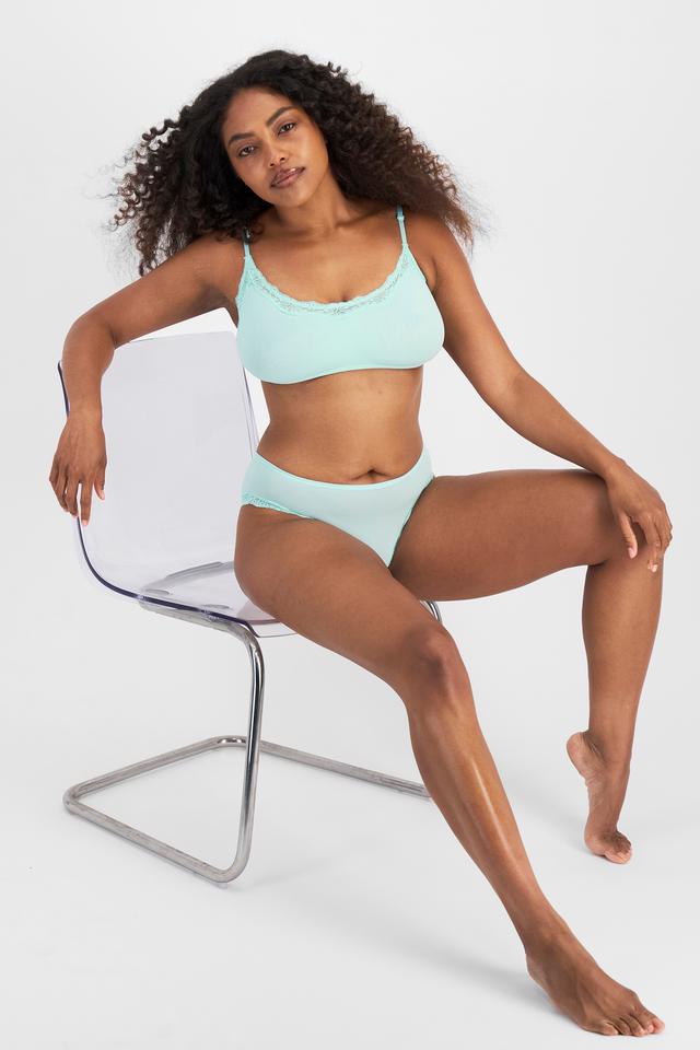 Bases Flex Lace Bralette