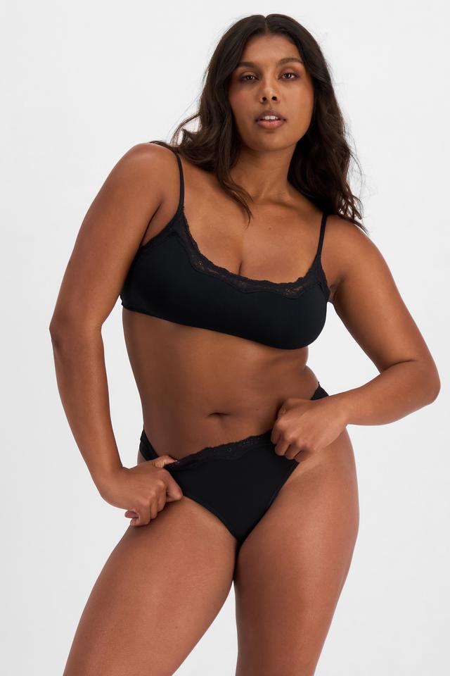 Camryn (She/Her) wears size 10 and is 177cm tall with 95cm chest and 74cm waist