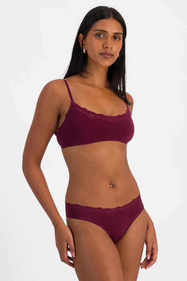 NAYA (She/Her) wears size 10 and is 174cm tall with 80cm chest and 63cm waist