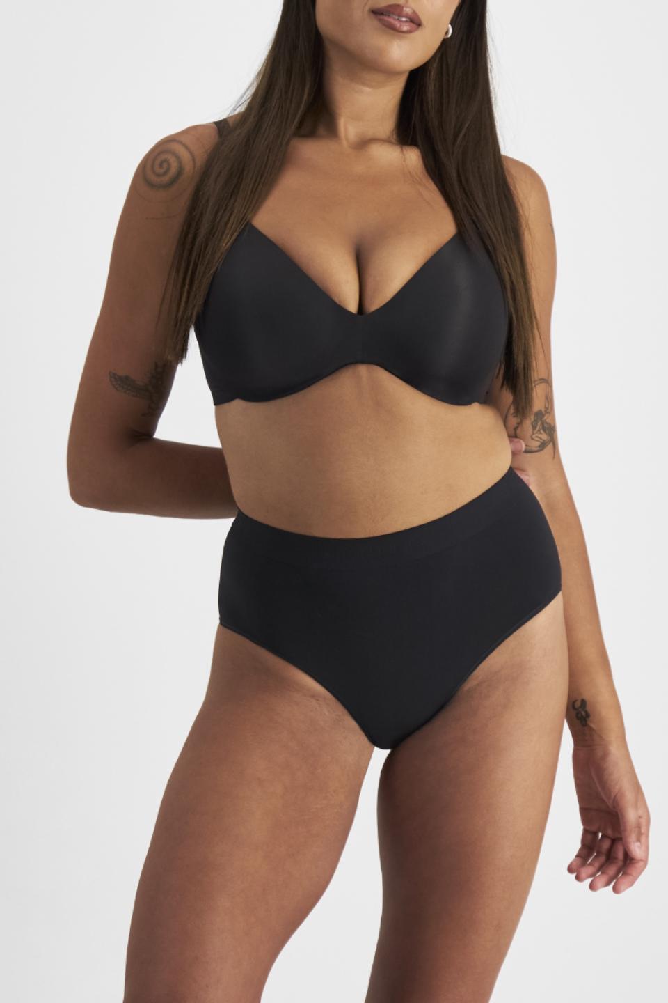 Bases Seamless Full Brief