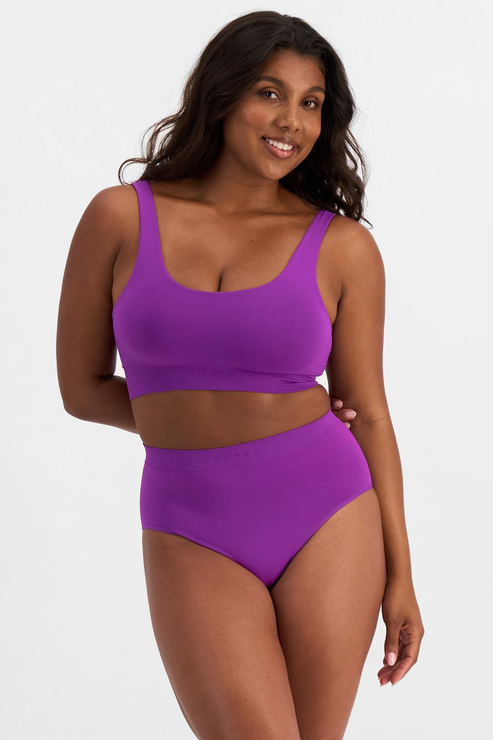 Camryn (She/Her) wears size 10 and is 177cm tall with 95cm chest and 74cm waist