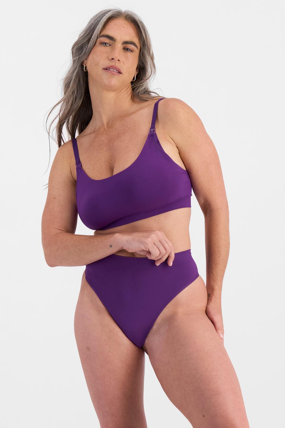 Kiah (She/Her) wears size 10 and is 165cm tall with 89cm chest and 66cm waist