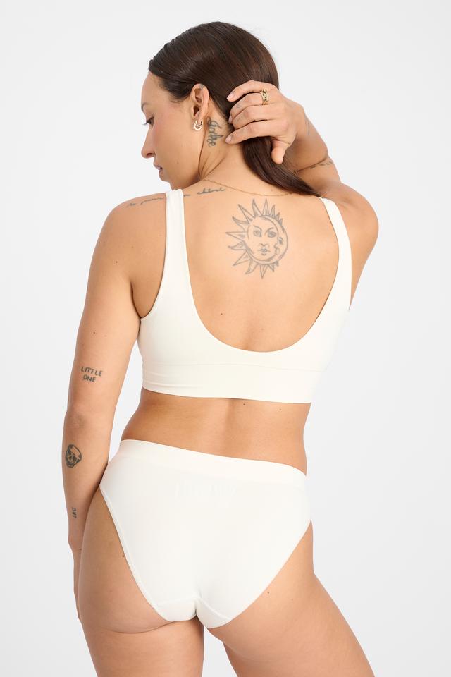 Bases Seamless Scoop Crop