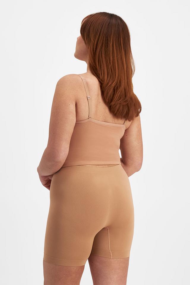 Bella (She/Her) wears size 14 is 173cm tall with 95cm bust 77cm waist and 106cm hip.