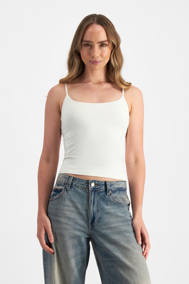 Mikaela (She/Her) wears size S and is 177cm tall with 89cm chest and 66cm waist