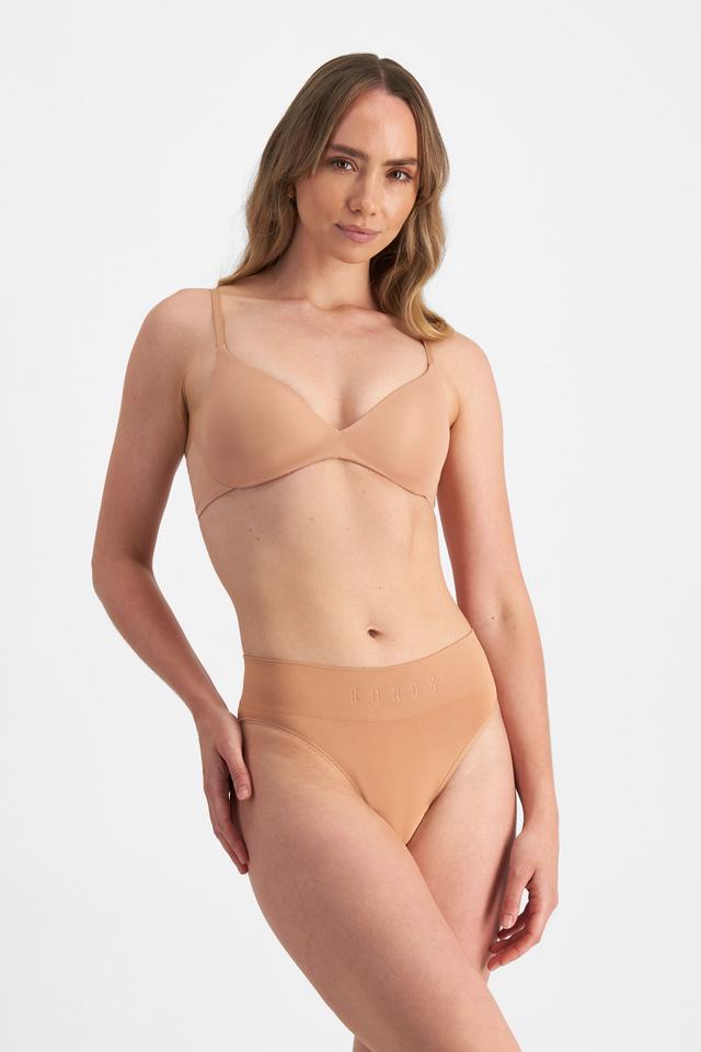Mikaela (She/Her) wears size 12B and is 177cm tall with 89cm chest and 66cm waist