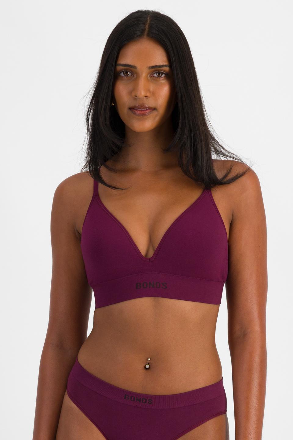 NAYA (She/Her) wears size 12 and is 174cm tall with 80cm chest and 63cm waist