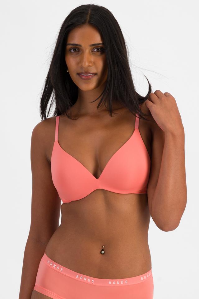 NAYA (She/Her) wears size 12B and is 174cm tall with 80cm chest and 63cm waist
