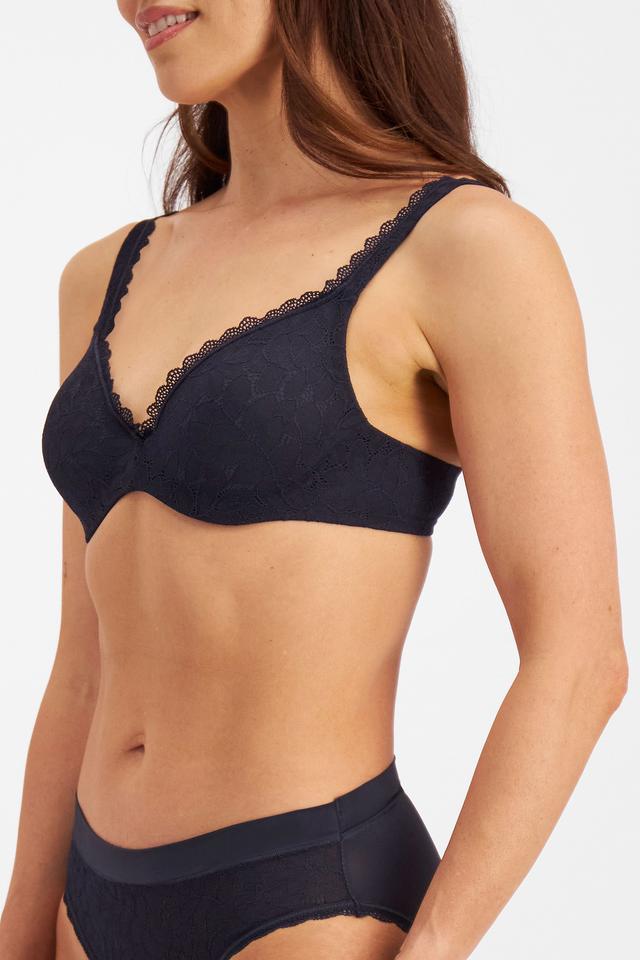 Berlei Barely There Lace Contour Bra