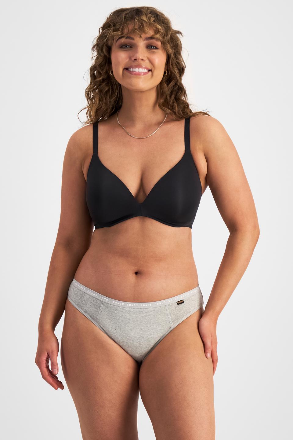 ELLA (She/Her) wears size L and is 171cm tall with 93cm chest and 76cm waist