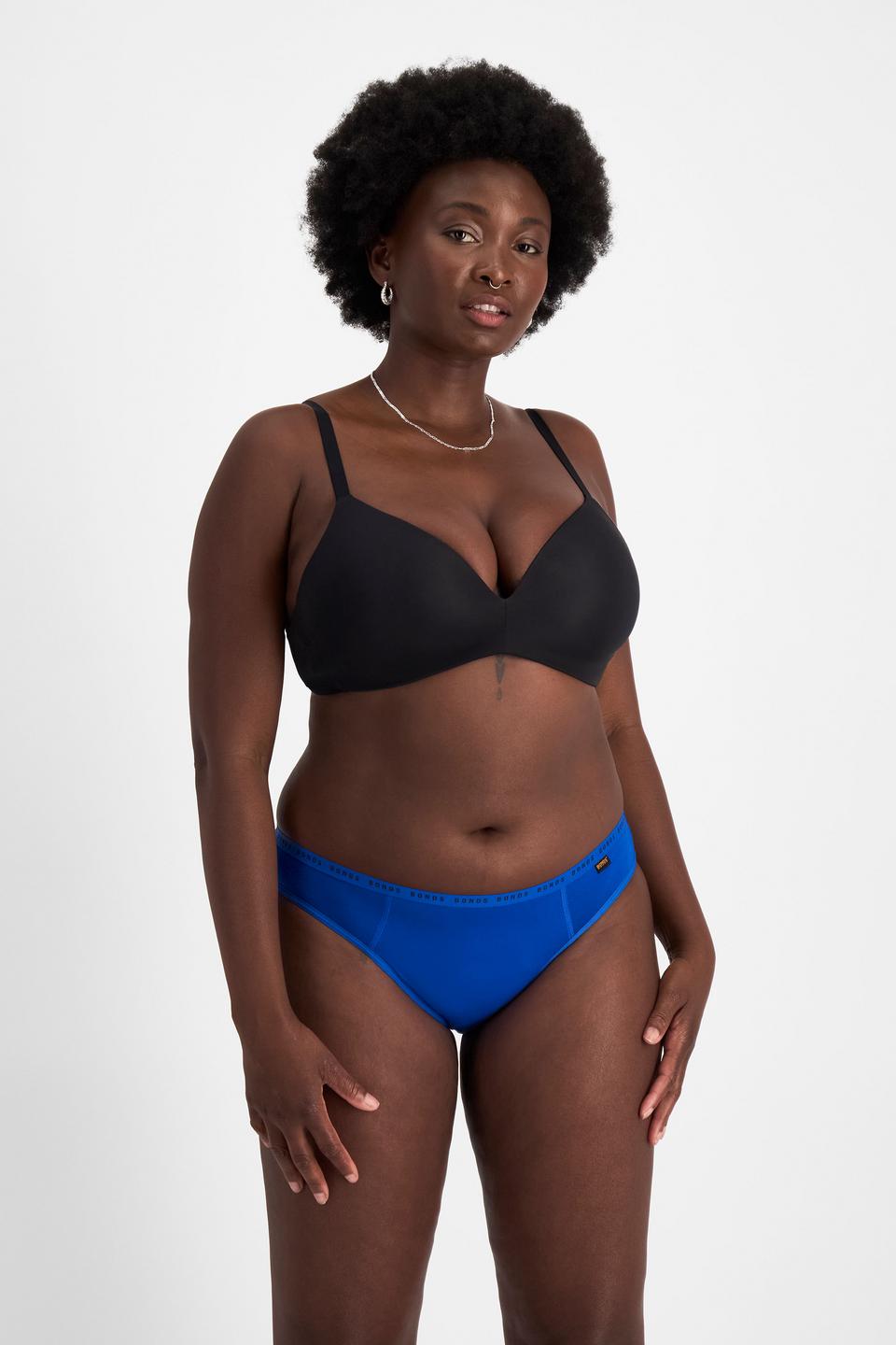 Nelly (She/Her) wears size 14 and is 173.73cm tall with 102cm chest and 84cm waist