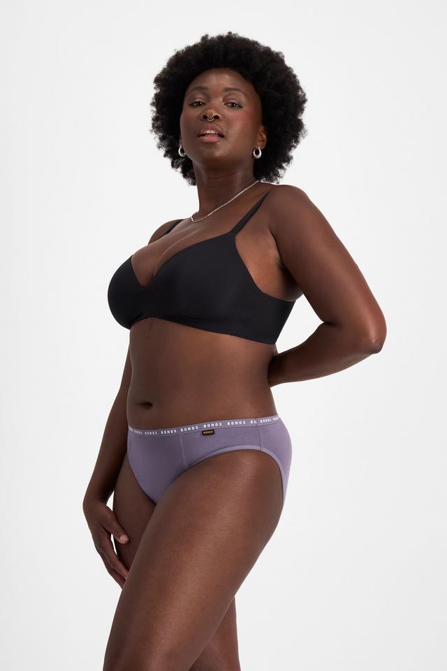 Nelly (She/Her) wears size 14 and is 173.73cm tall with 102cm chest and 84cm waist