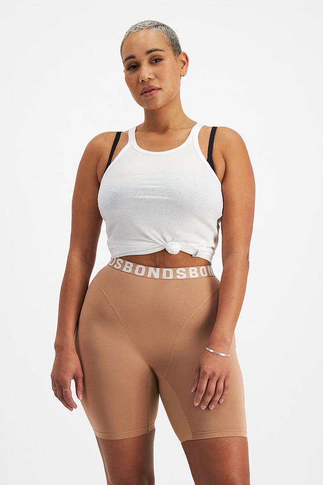 JASMIN (SHE/HER) WEARS SIZE 14 AND IS 172CM TALL WITH 101CM CHEST AND 82CM WAIST