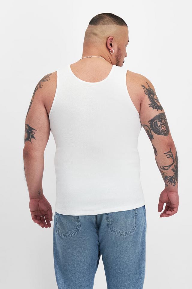 Mike (He/Him) wears size XL and is 180cm tall with 120cm chest and 96cm waist