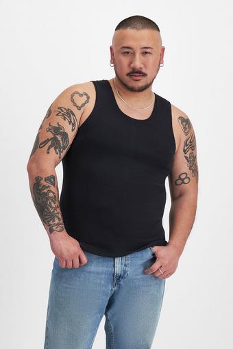 Chesty  (Black)