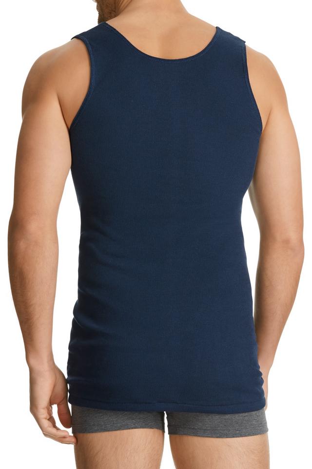Model wears size Medium, is 185cm tall with 104cm chest and 83cm waist