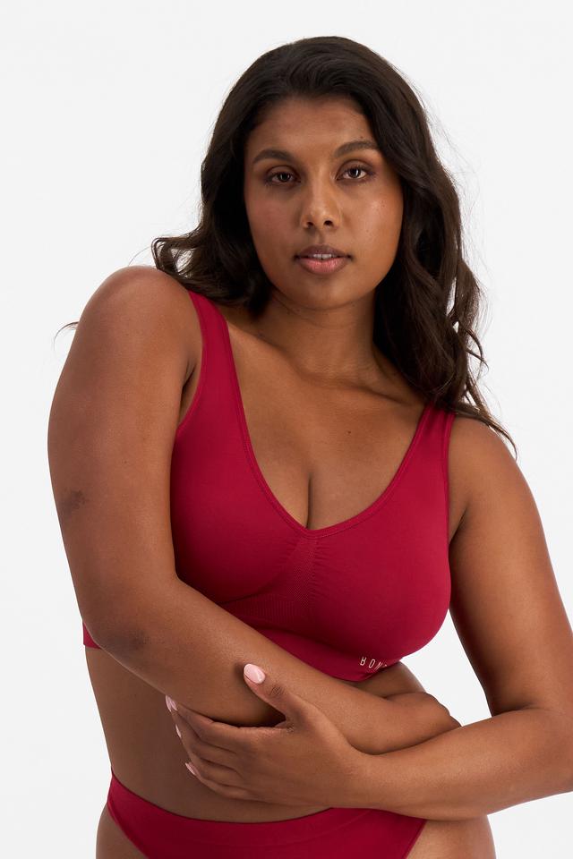 Camryn (She/Her) wears size 10 and is 106cm tall with 95cm chest and 74cm waist