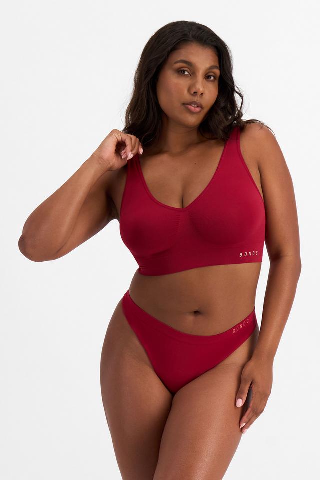 Camryn (She/Her) wears size 10 and is 106cm tall with 95cm chest and 74cm waist