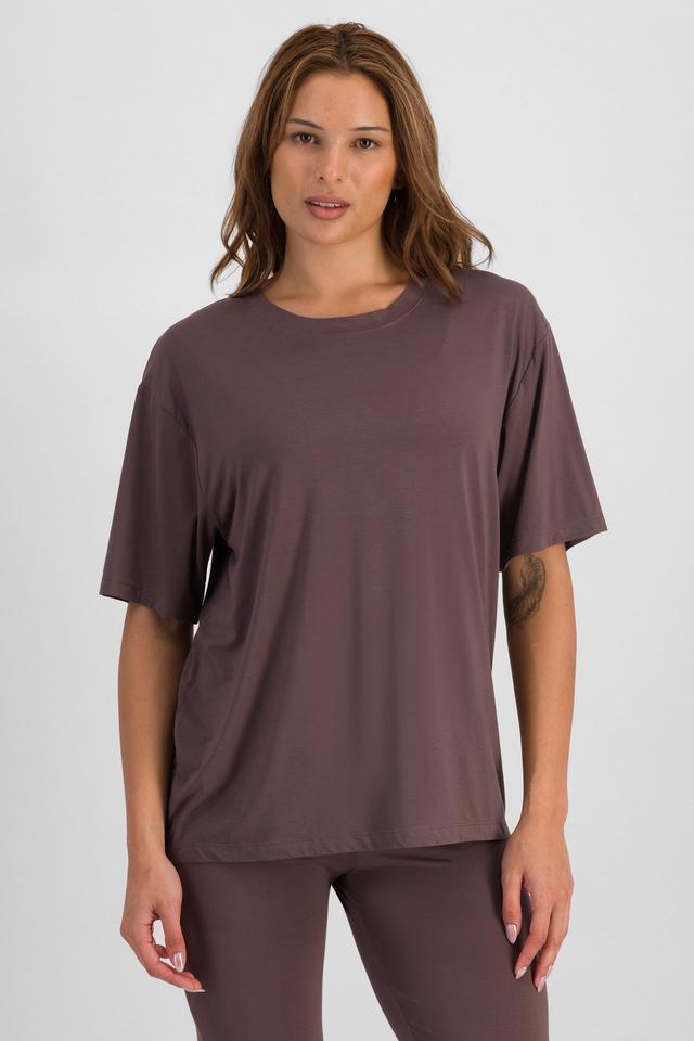 Melissa (She/Her) wears size S and is 169cm tall with 86cm chest and 66cm waist