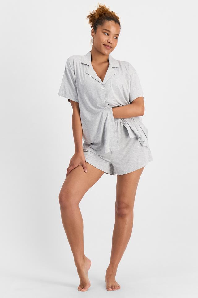 Bibi (She/Her) wears size S and is 165cm tall with 83cm chest and 65cm waist