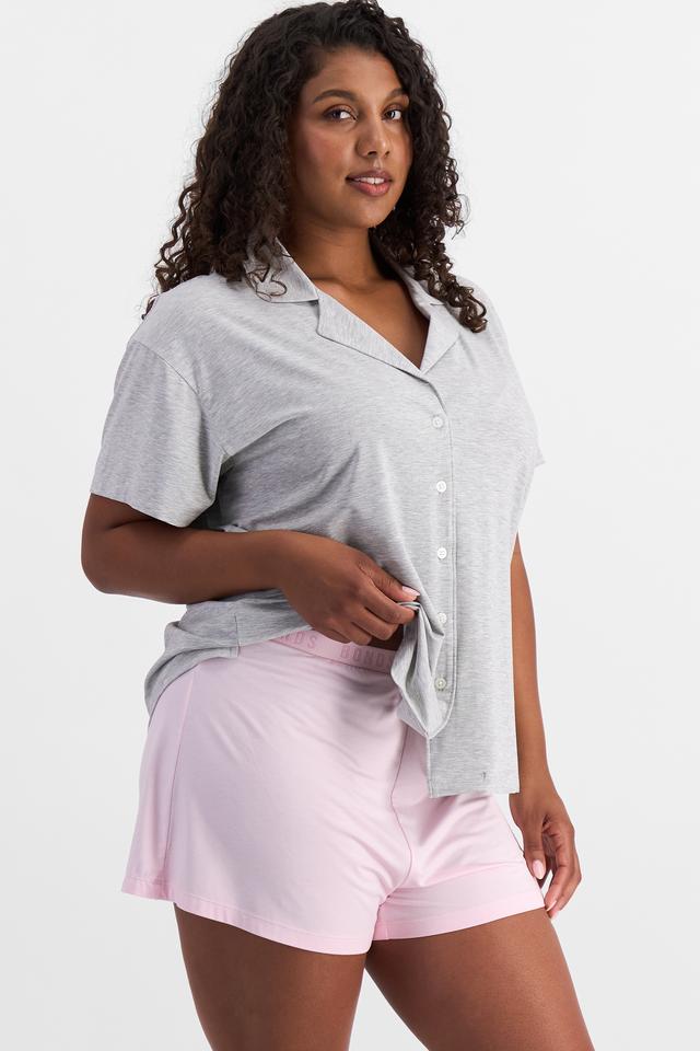 Camryn (She/Her) wears size S and is 106cm tall with 95cm chest and 74cm waist