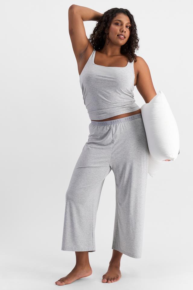 Camryn (She/Her) wears size S and is 106cm tall with 95cm chest and 74cm waist