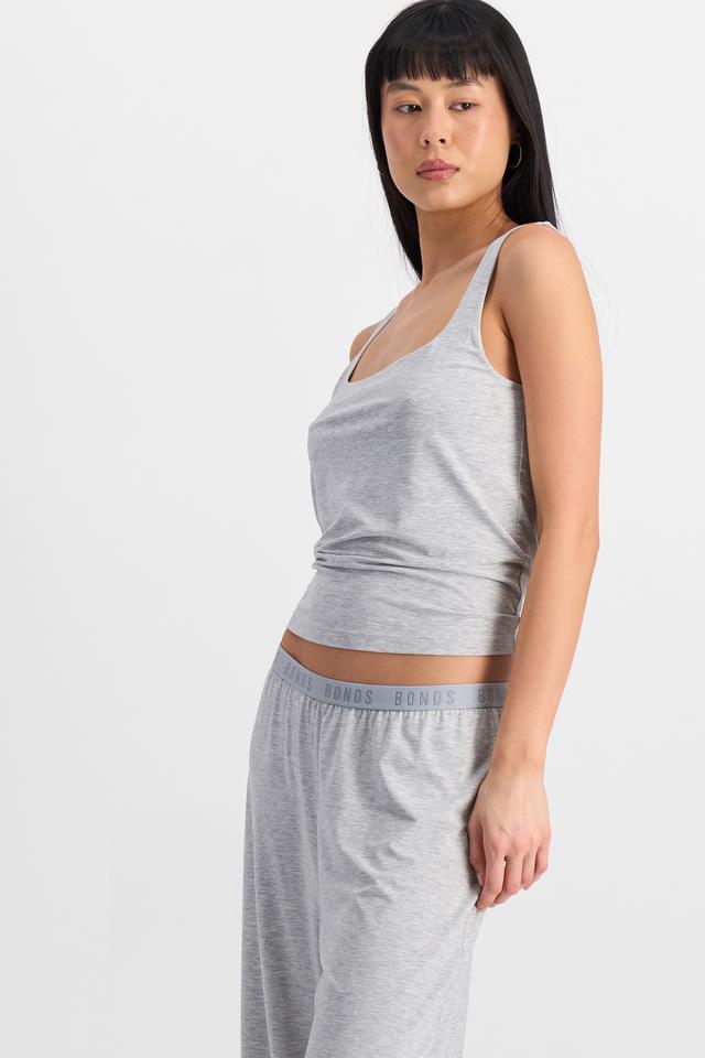 Nancy (She/Her) wears size S and is 170cm tall with 82cm chest and 64cm waist
