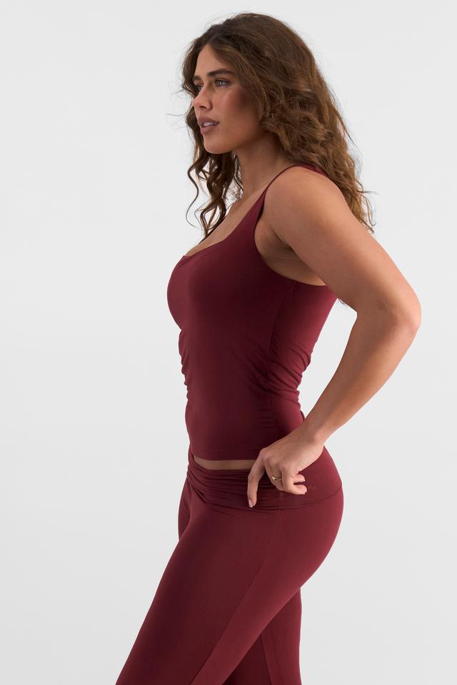 Olivia (She/Her) wears size S and is 176cm tall with cm chest and cm waist