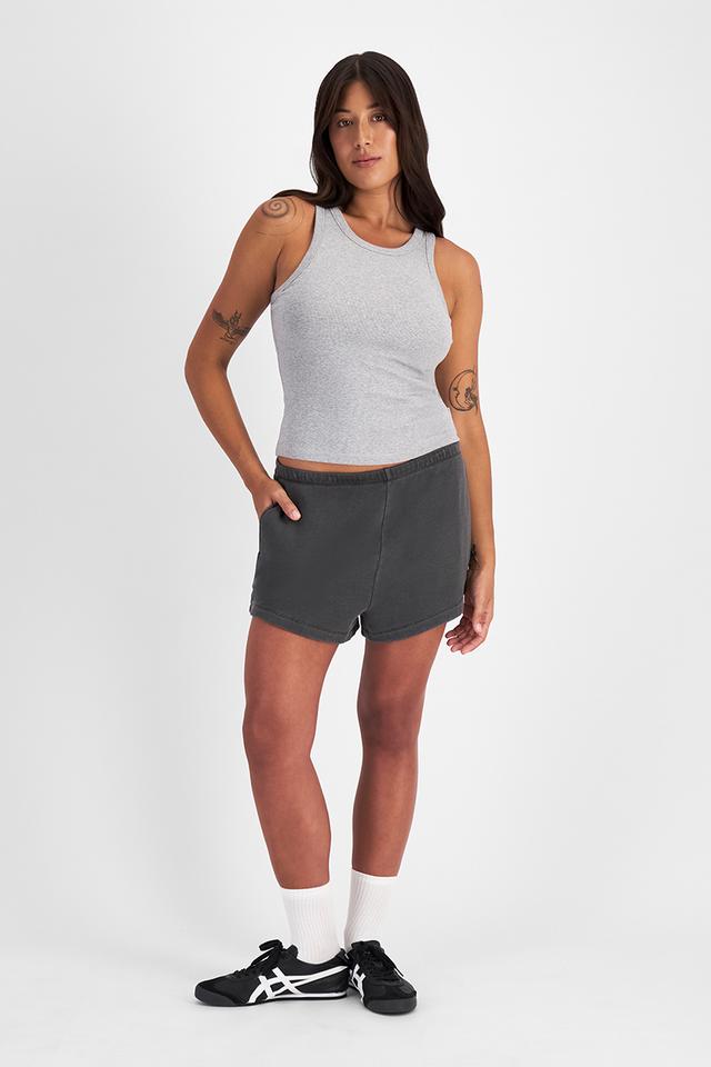 Leah (She/Her) wears size 14